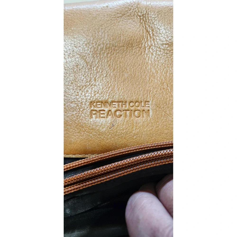 Kenneth Cole Reaction Tan‎ Leather Messenger Bag Laptop Briefcase Satchel